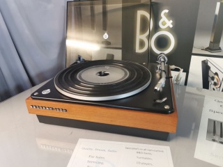 BEOGRAM 1000 TURNTABLE